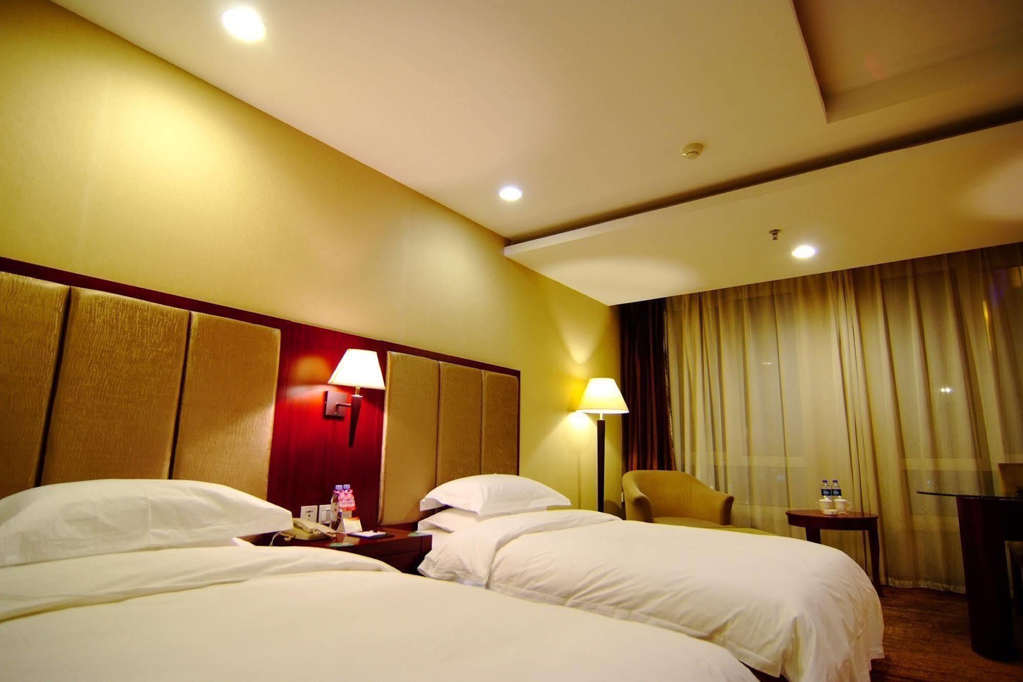 The Royal Fortune Hotel Shenyang Extérieur photo